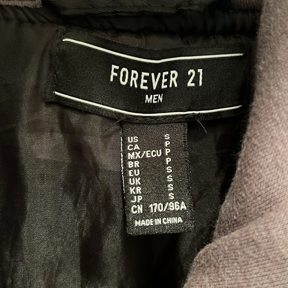 Forever 21 Men’s Hooded Bomber Jacket - Picture 3 of 10